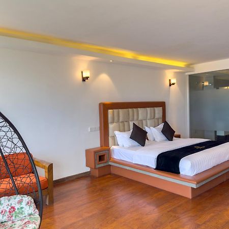 Mazarine Surf Suites Hiriketiya Dikwella Dış mekan fotoğraf
