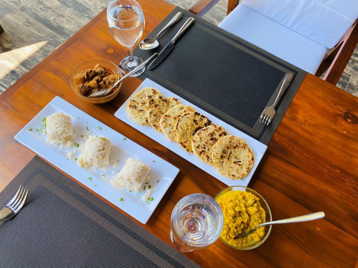 Mazarine Surf Suites Hiriketiya Dikwella Dış mekan fotoğraf
