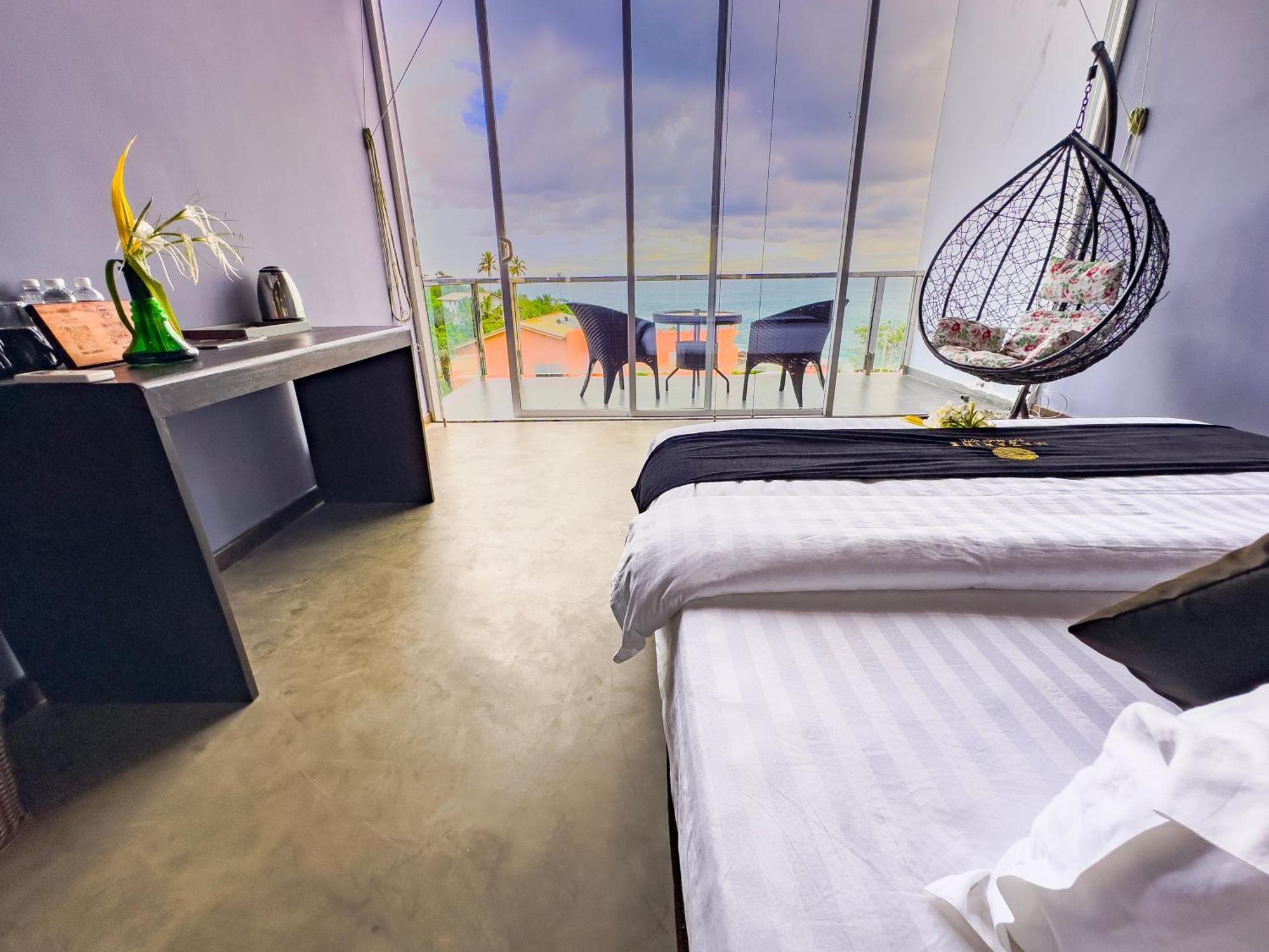 Mazarine Surf Suites Hiriketiya Dikwella Dış mekan fotoğraf